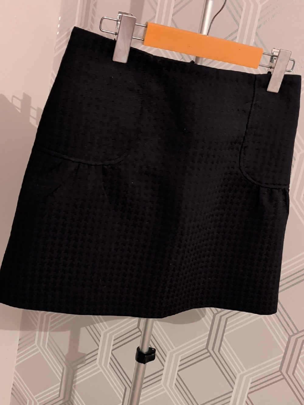 H&M Black Textured Mini Skirt